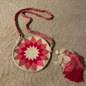 Guanabana woven shoulder bag